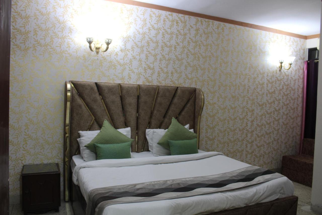 Awasthi Kozi Stays B&B - Closest To Vfs Új-Delhi Kültér fotó
