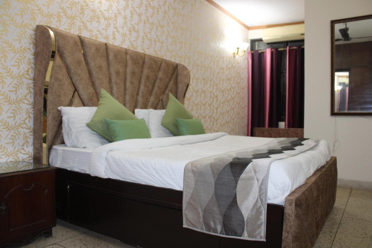 Awasthi Kozi Stays B&B - Closest To Vfs Új-Delhi Kültér fotó