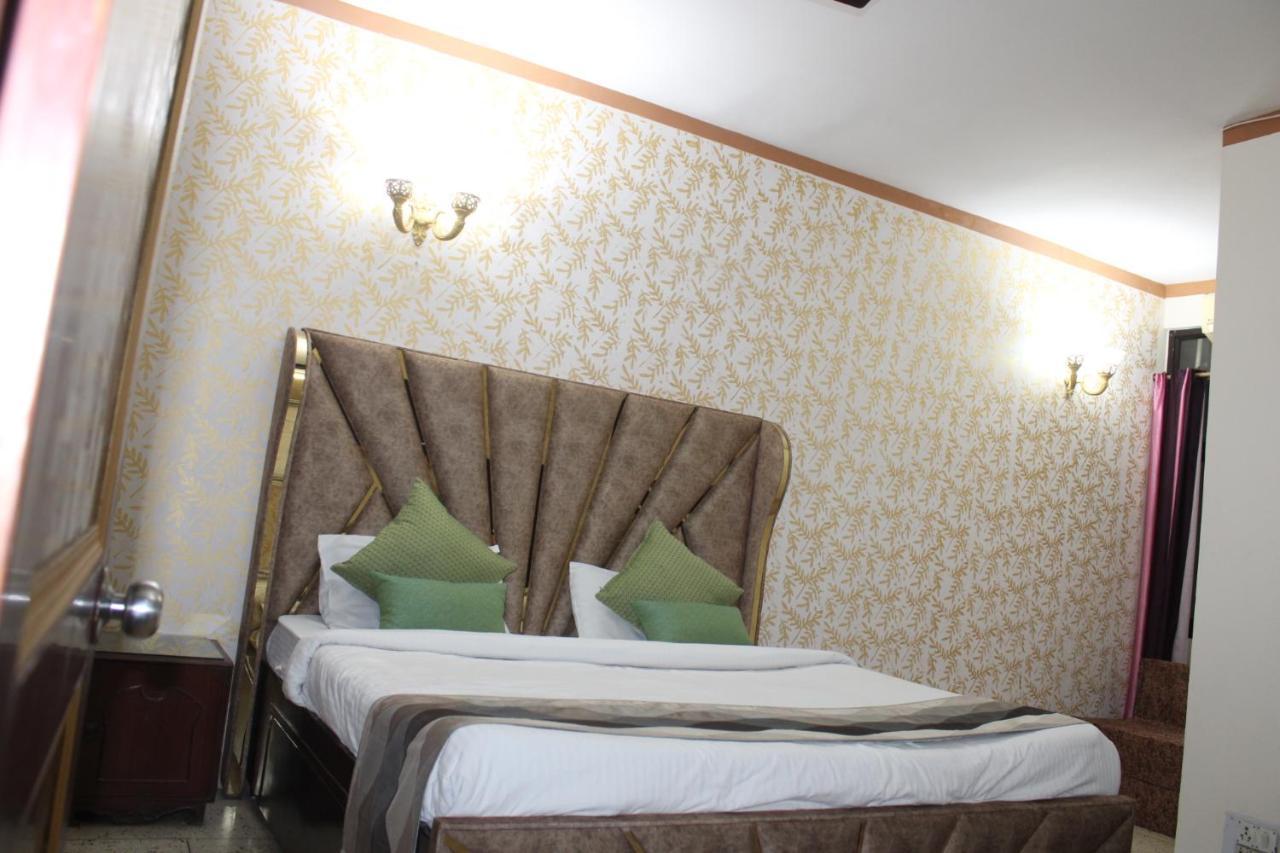 Awasthi Kozi Stays B&B - Closest To Vfs Új-Delhi Kültér fotó