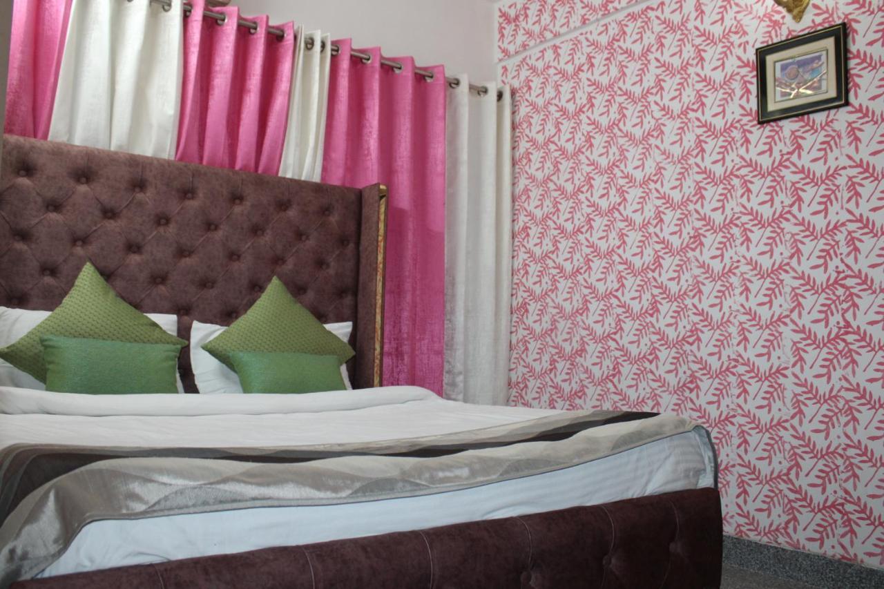 Awasthi Kozi Stays B&B - Closest To Vfs Új-Delhi Kültér fotó