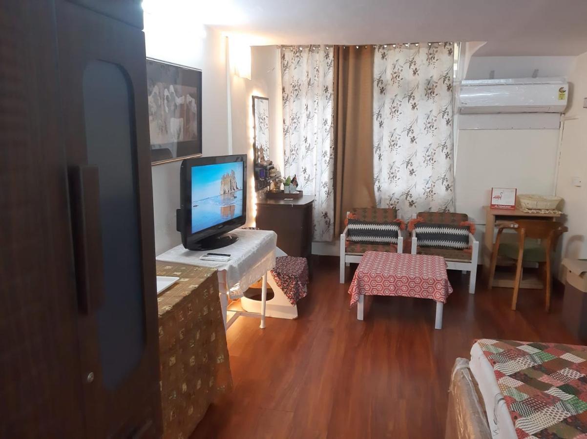 Awasthi Kozi Stays B&B - Closest To Vfs Új-Delhi Kültér fotó