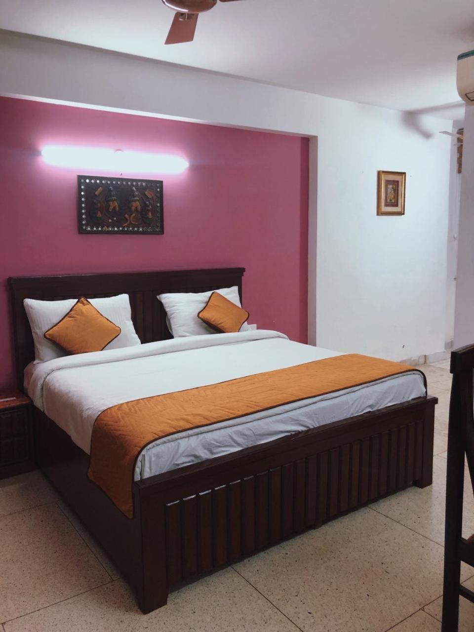 Awasthi Kozi Stays B&B - Closest To Vfs Új-Delhi Kültér fotó